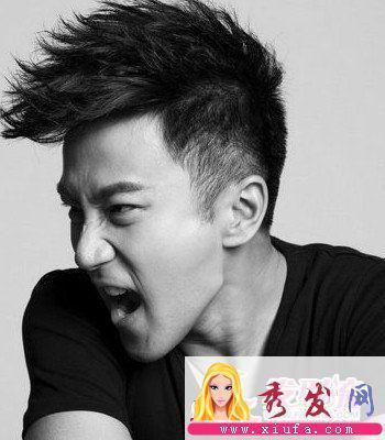 黄头发男吃瓜,揭秘娱乐圈幕后故事